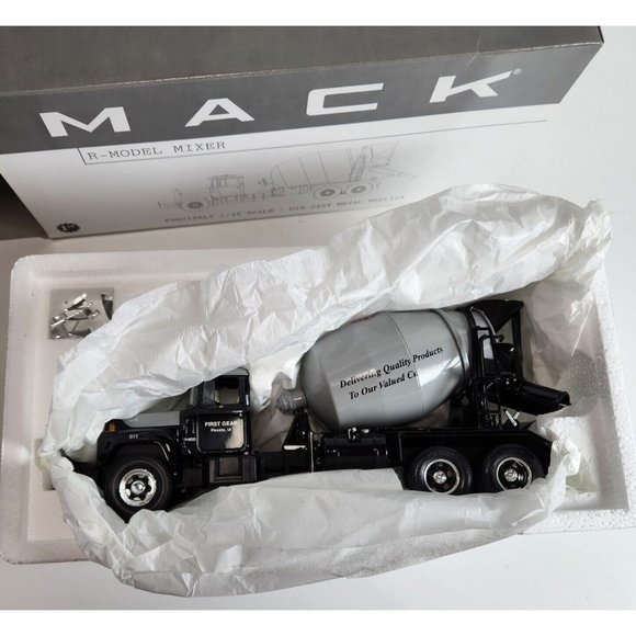 First Gear 1:34 Scale 19-0016 Mack R-Model Mixer Diecast NIB - Picture 1 of 16